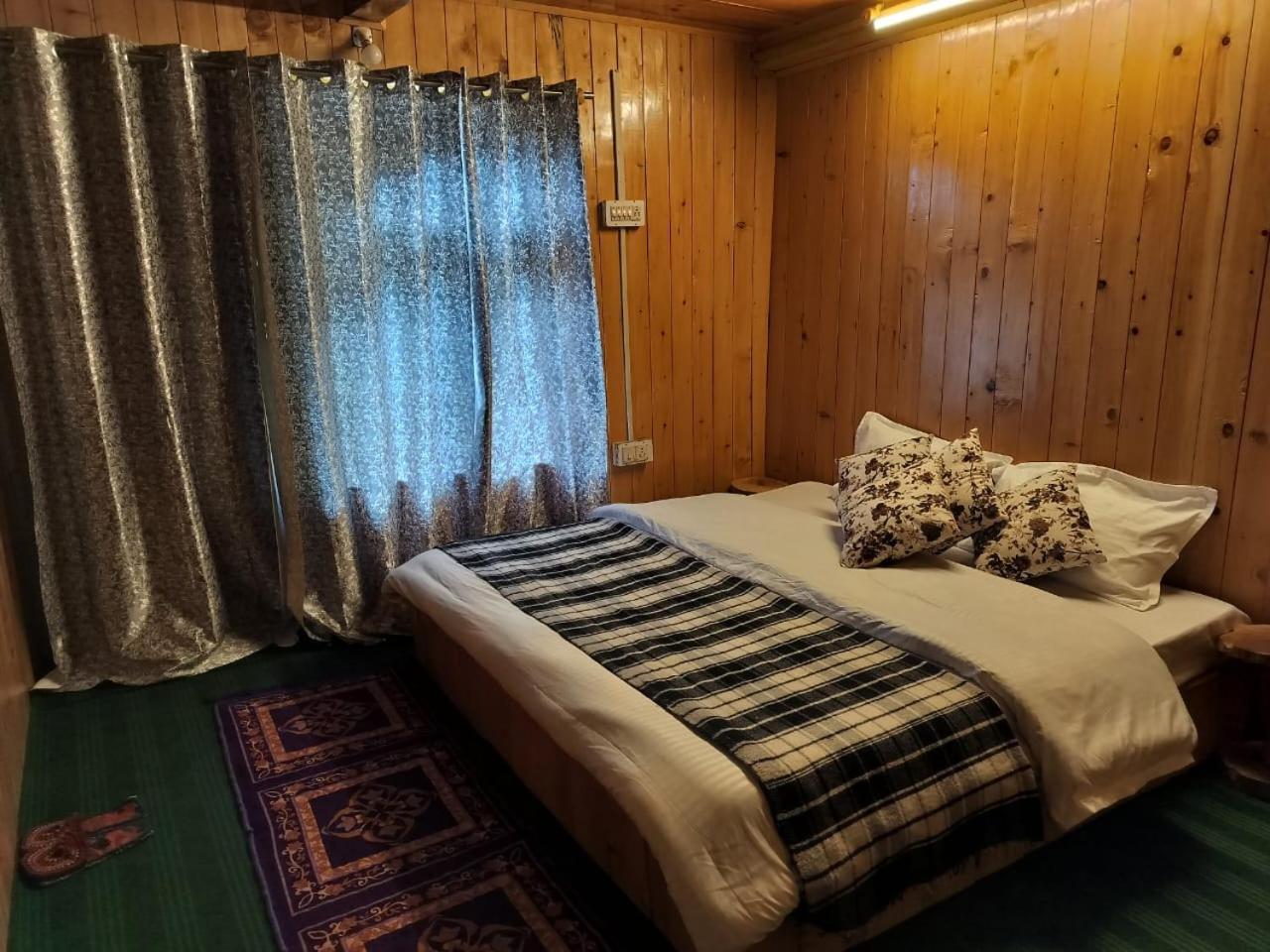 Old Is Gold Mudhouse Lushal Jibhi Apartment Ngoại thất bức ảnh